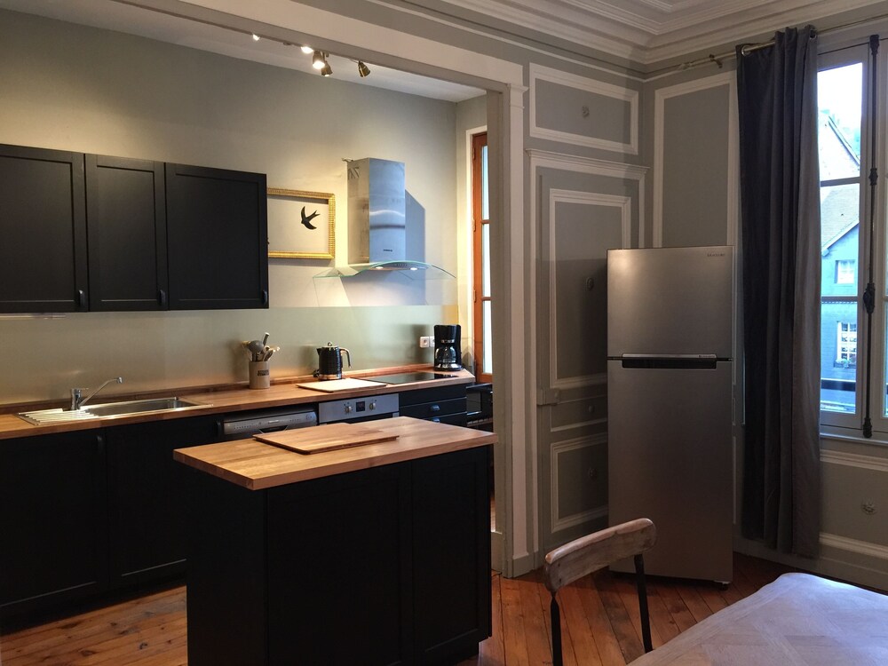 Appartements Du Clos Vorin — 4-Star Luxury Hotel in Honfleur, France