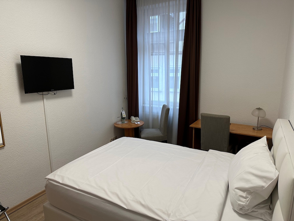 Hotel Goldenes Lamm — Idstein