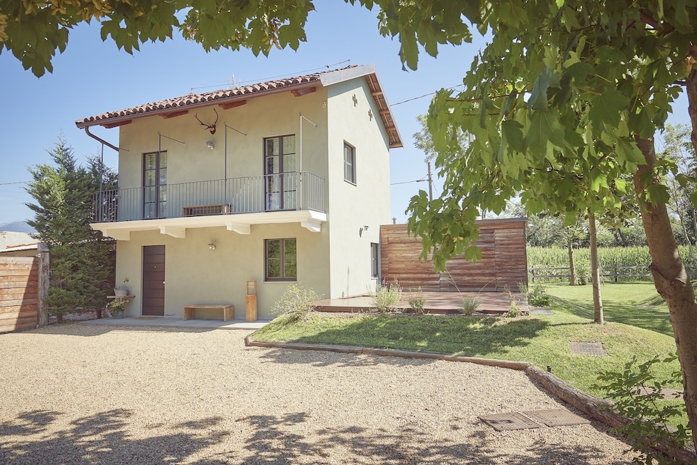 AQVAE Unconventional Country House — 4-Star Luxury Hotel in Oglianico, Italy