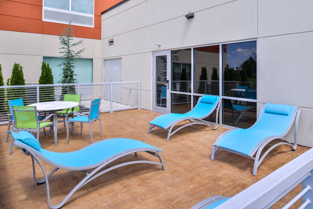 Holiday Inn Express & Suites Siloam Springs by IHG - photo 38