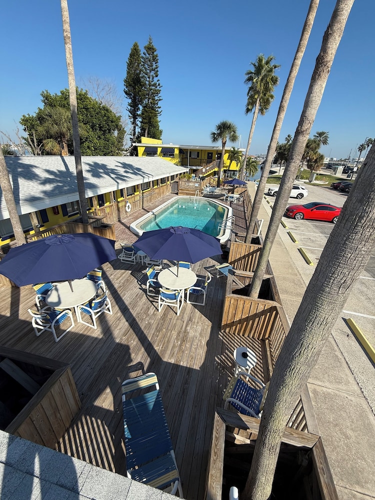 Barefoot Bay Resort & Marina in Clearwater, United States