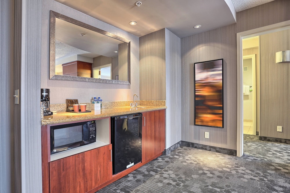 Courtyard by Marriott Harrisburg West Mechanicsburg - photo 20