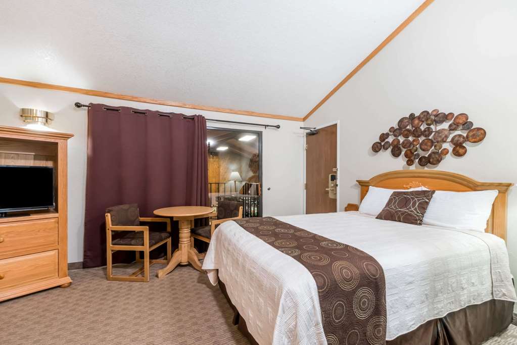 Super 8 by Wyndham Deadwood Black Hills Area - photo 12