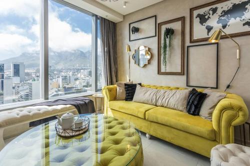 Stylish 1 Bed in De Waterkant Loadshedding Free