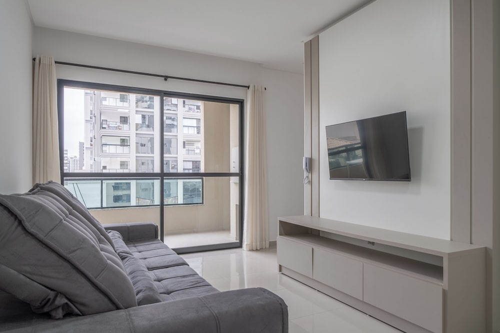 Apt w Balcony & Bbq 650m to Beach Rgo0502