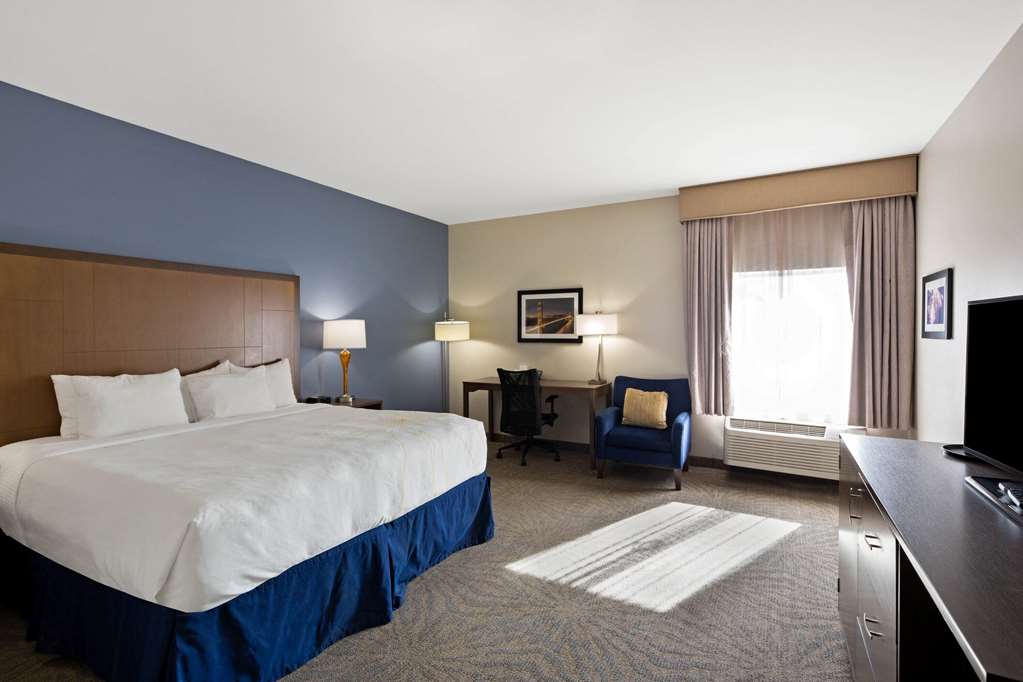 La Quinta Inn & Suites by Wyndham Morgan Hill San Jose South - photo 27