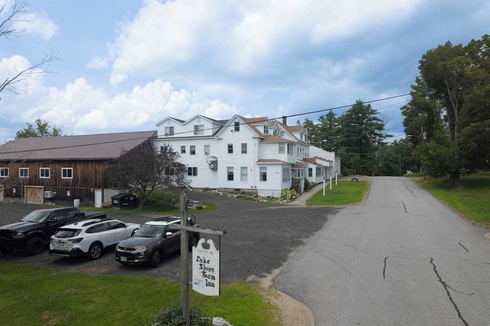 Lake Shore Farm Inn - photo 43