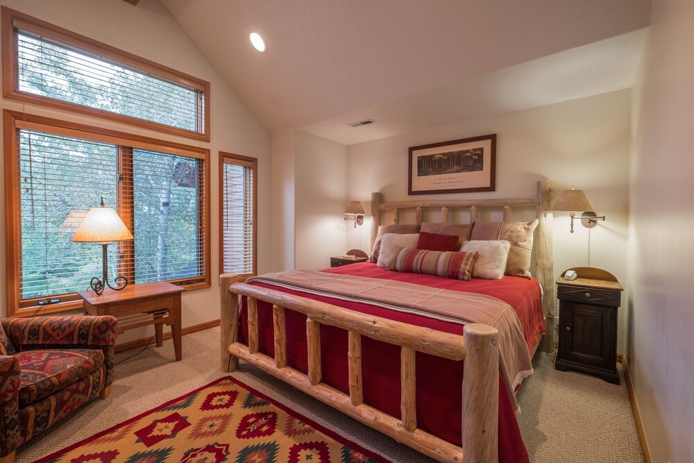 Abode in Deer Lake Village at Deer Valley - photo 3