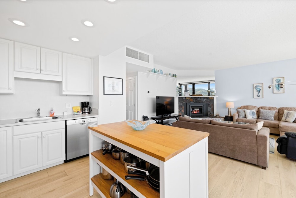 Sand & Sea Resort Condominiums - photo 411