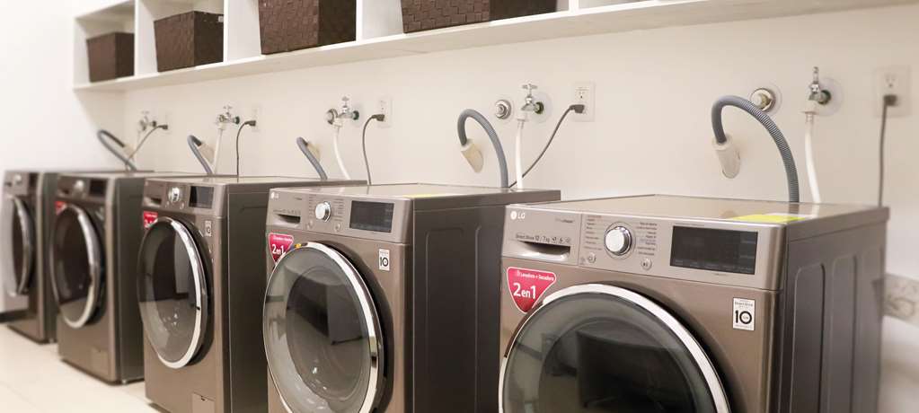 FUJITAYA laundry room