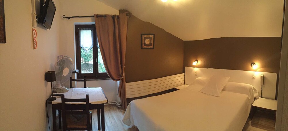 Auberge Les Glycines — Cancon — photo 4