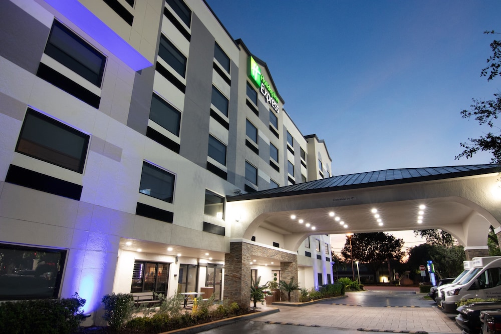 Holiday Inn Express & Suites Ft. Lauderdale Airport West by IHG - photo 63
