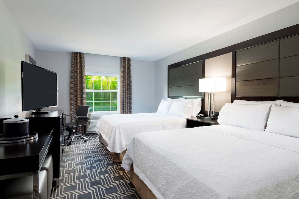 Hampton Inn & Suites Bridgewater - photo 13