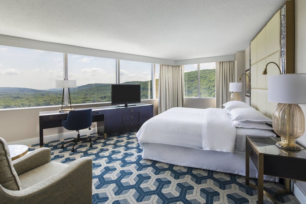 Sheraton Mahwah Hotel - photo 11