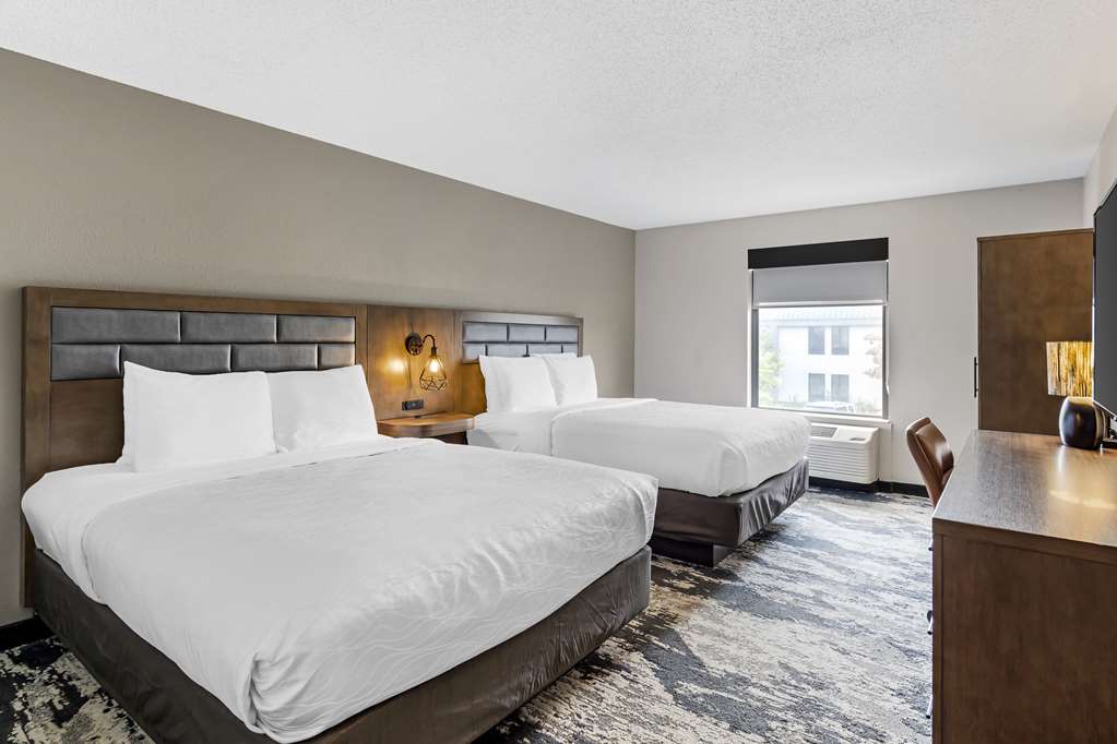 Best Western Plus Bourbonnais Hotel & Suites - photo 4