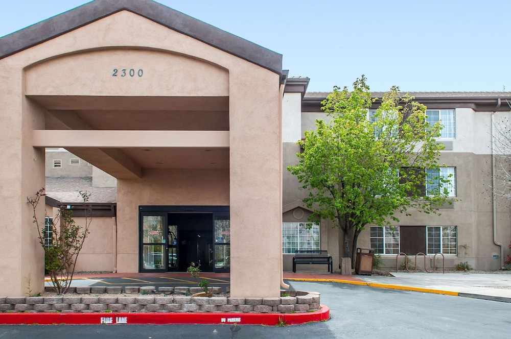 Garner Hotel Albuquerque Airport by IHG - photo 48