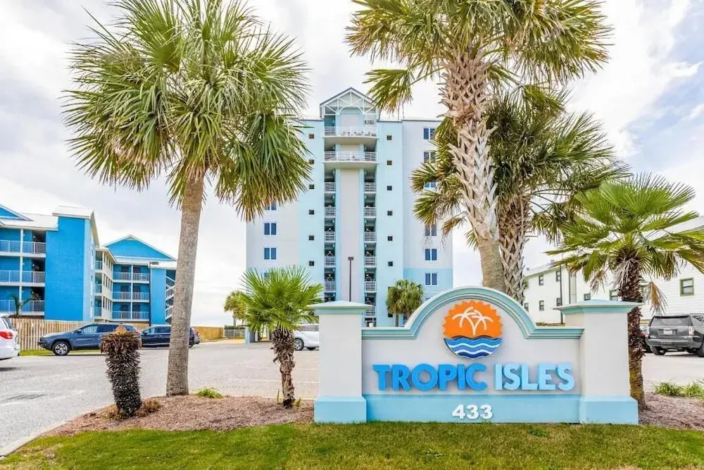 Tropic Isles — 4-Star Luxury Hotel in Gulf Shores, United States