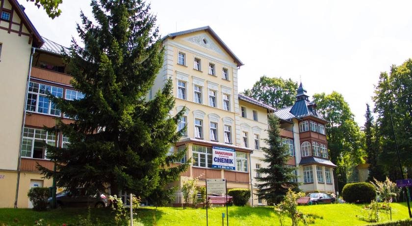 Sanatorium Uzdrowiskowe Chemik in Duszniki-Zdroj, Poland