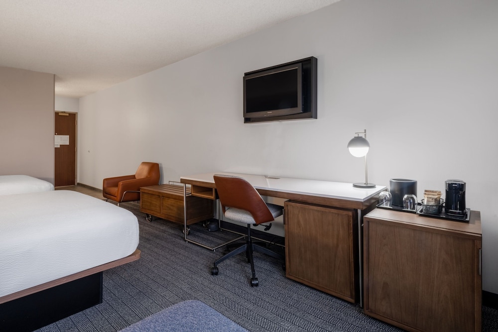 Courtyard by Marriott Salt Lake City Airport - photo 22