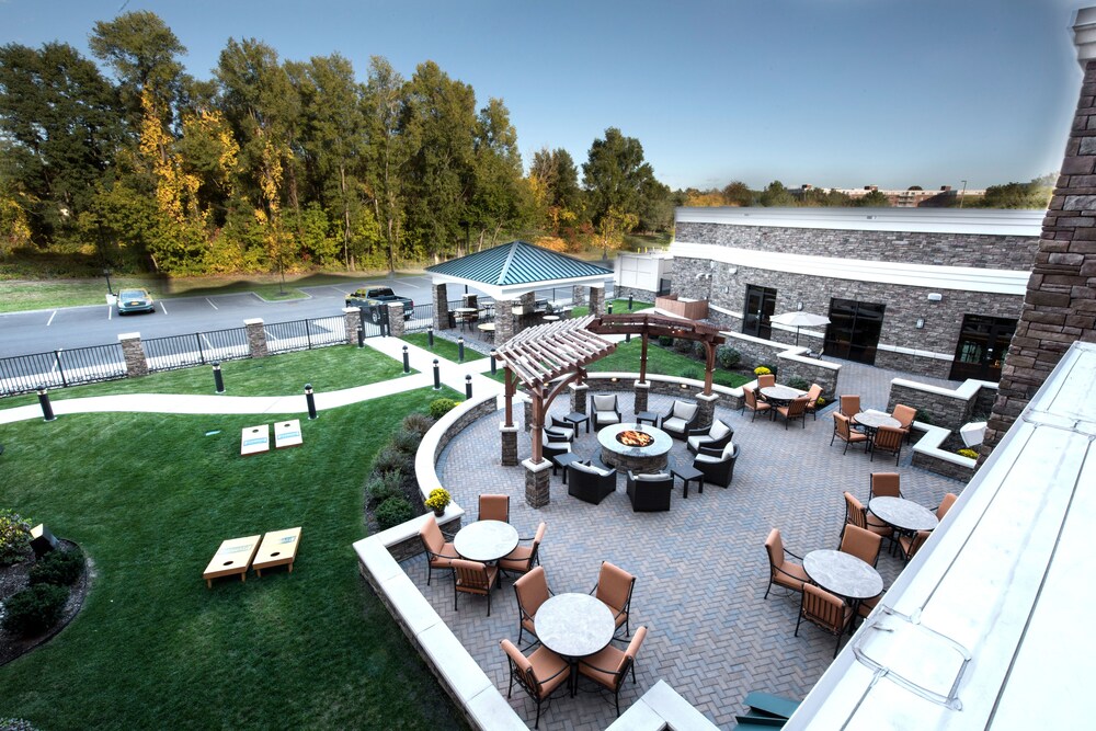 Staybridge Suites Albany Wolf Rd Colonie Center by IHG - photo 19