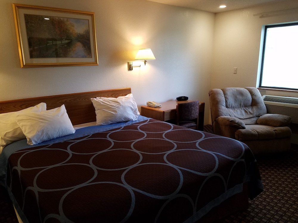 Auburn Inn - photo 13