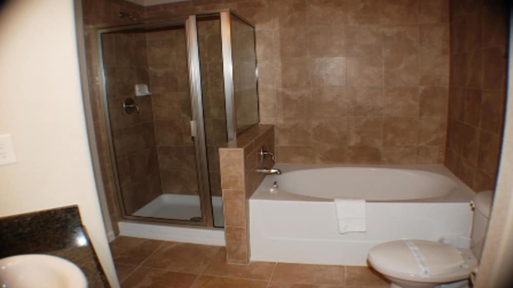 Ip60329 Bella Piazza Resort 3 Bed 3 Baths Condo - photo 9
