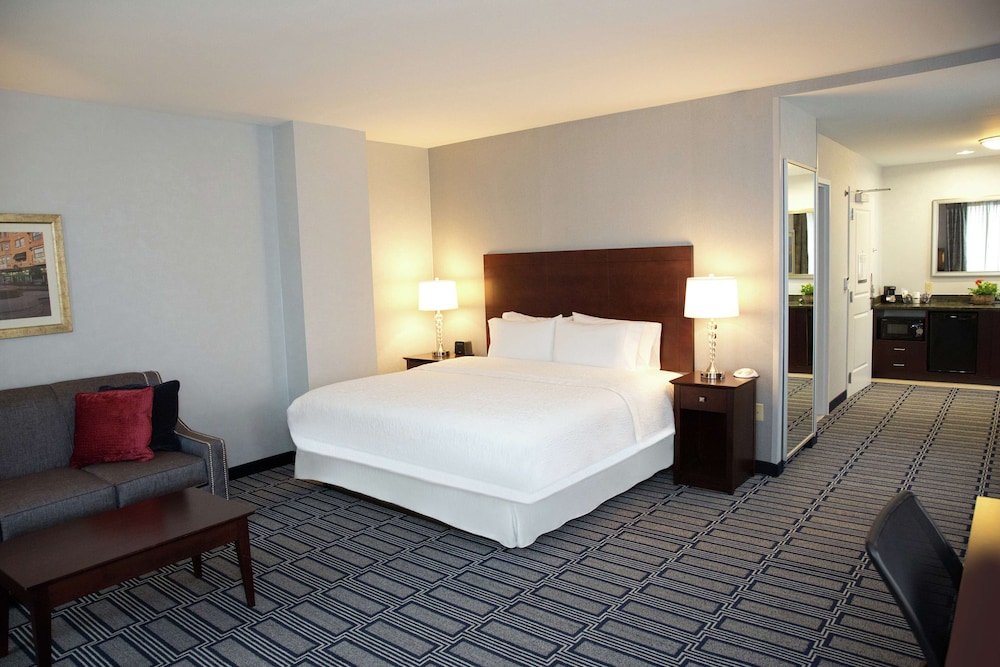Hampton Inn & Suites Providence Downtown - photo 43