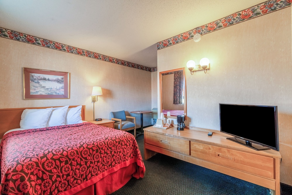 Ozark Junction mountain view by OYO - photo 29