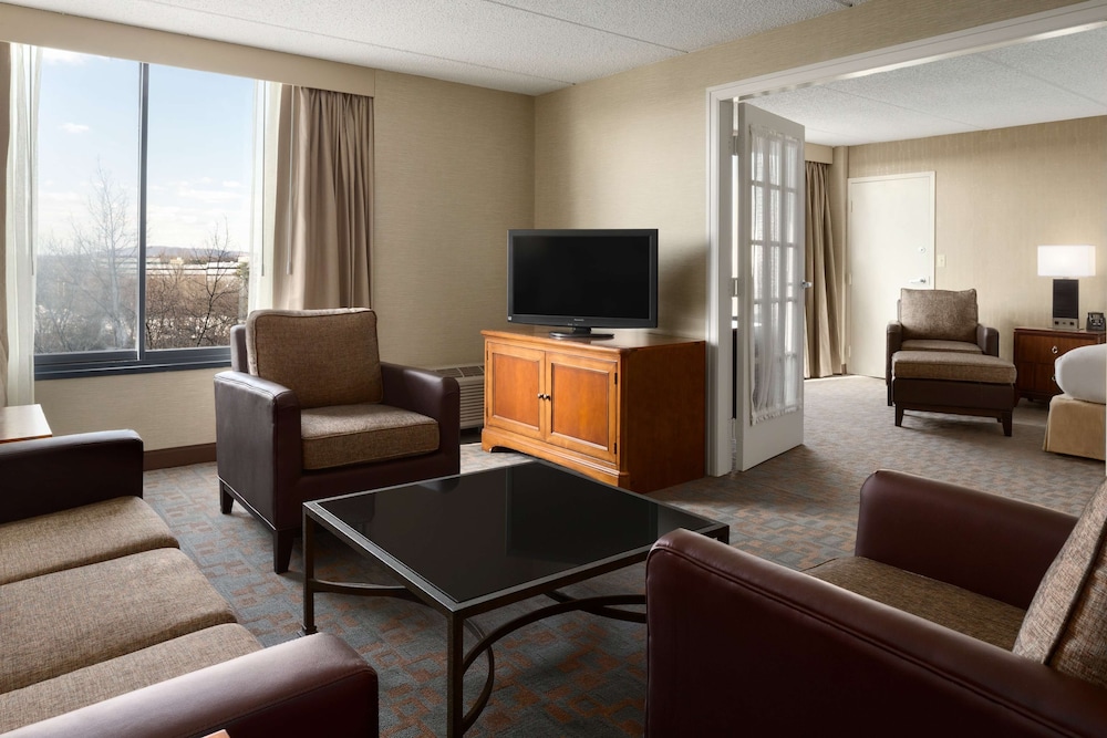 Doubletree by Hilton Somerset Hotel and Conference Center - photo 19
