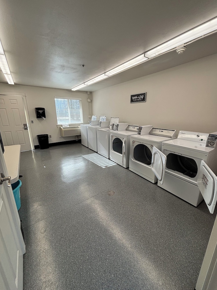 Life Northwest RV & Lodging - photo 15