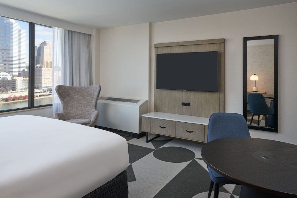 Sheraton Pittsburgh Hotel at Station Square - photo 9