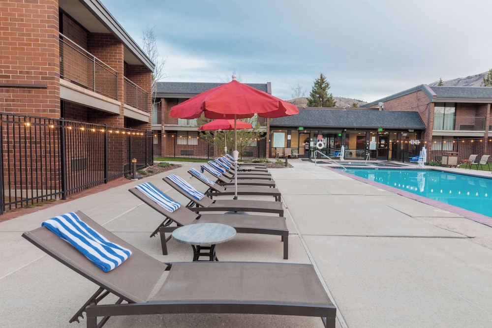 DoubleTree by Hilton Hotel Park City The Yarrow - photo 52