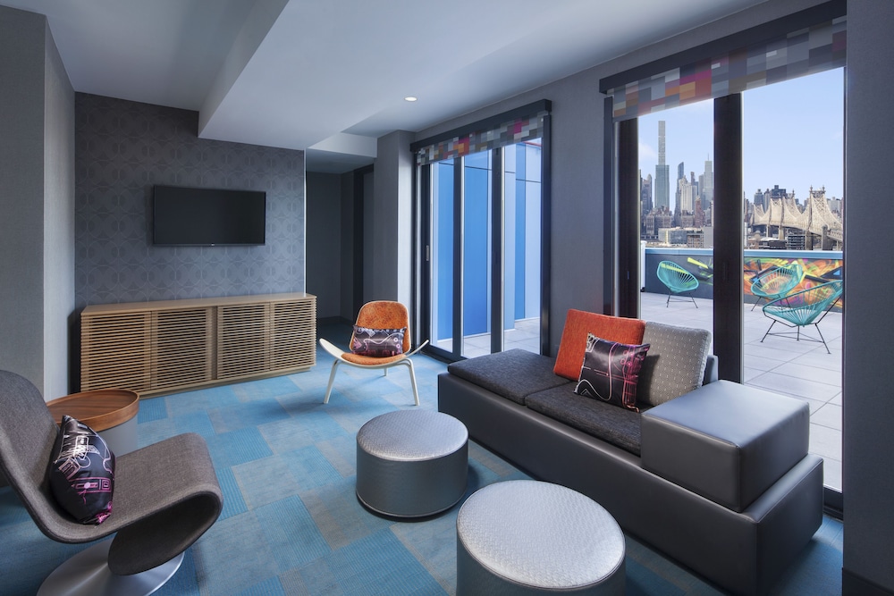 Aloft Long Island City Manhattan View - photo 6