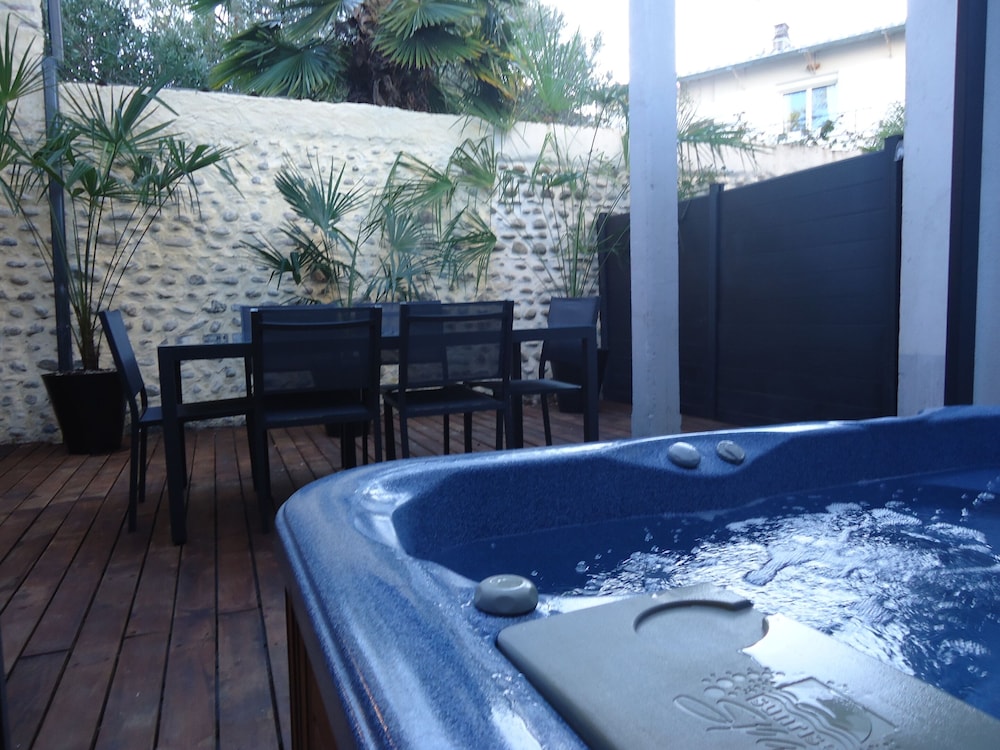 Les Spas De La Chartreuse — Tarbes