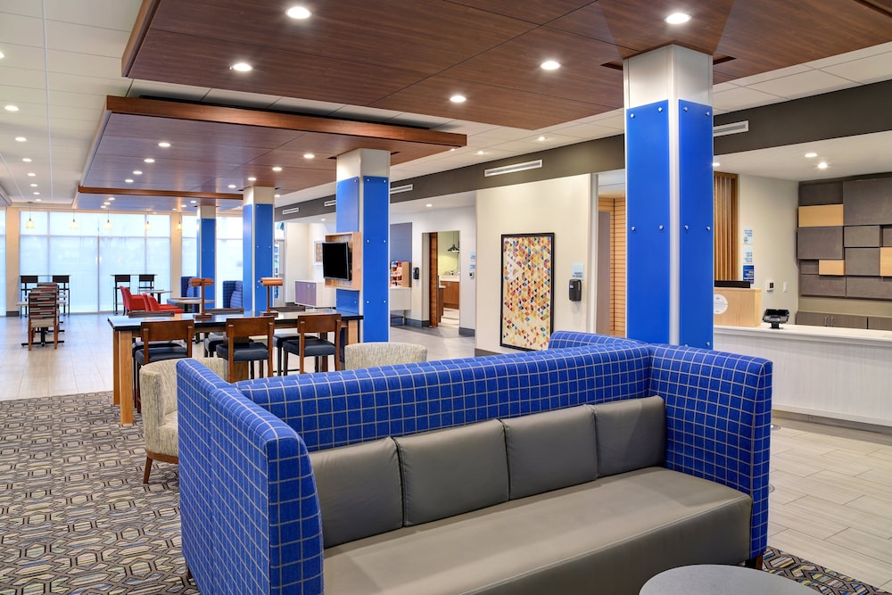 Holiday Inn Express & Suites Ottawa by IHG - photo 45