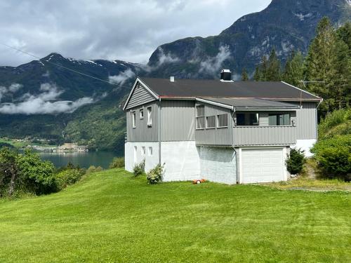 Tunold Gård Olahuset — 4-Star Luxury Hotel in Stryn, Norway
