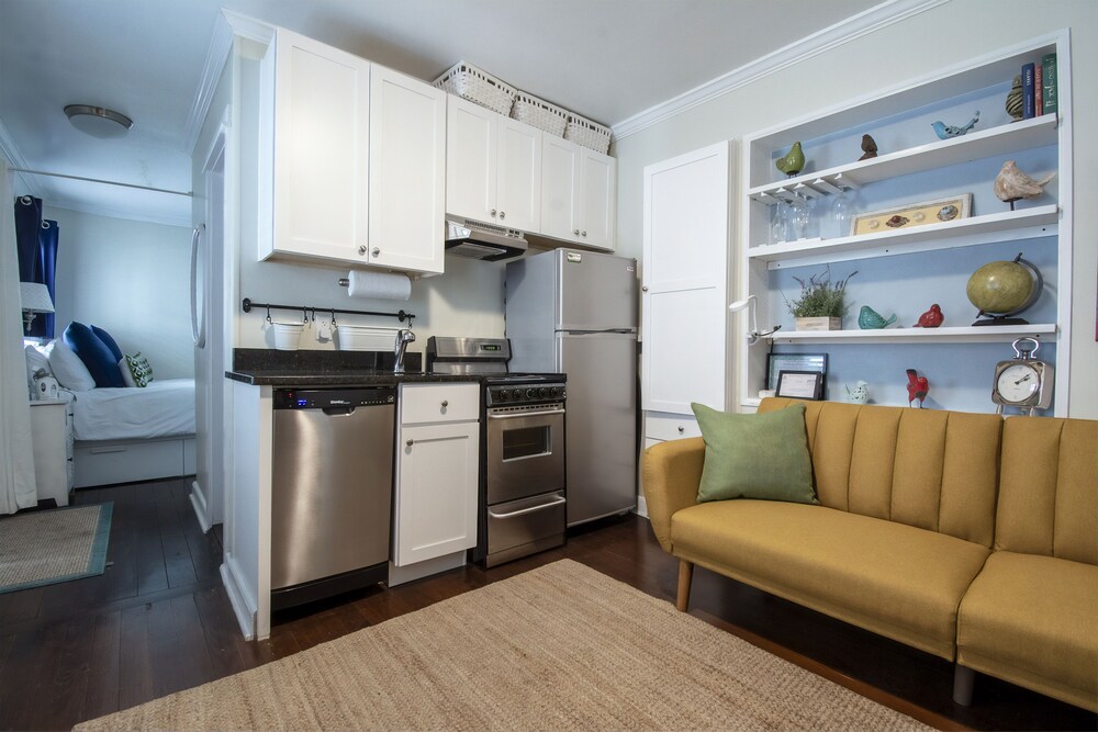 Suites on Coming - photo 47