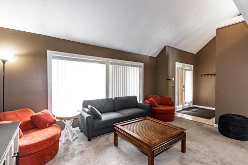 3 Bed 2 Bath Pet Friendly Townhome — Londonderry