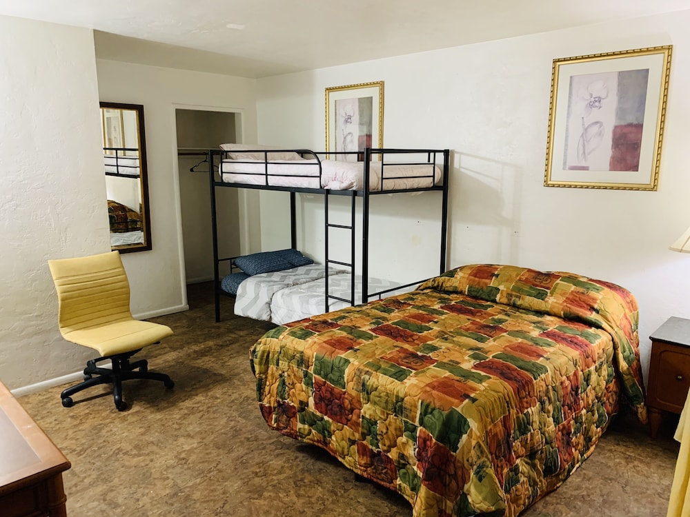 Pacheco Pass Motel - photo 8