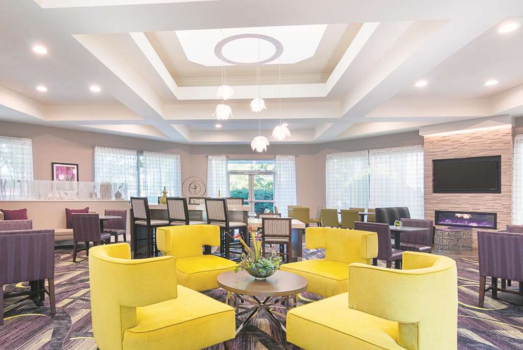 La Quinta Inn & Suites by Wyndham Atlanta Conyers - photo 10