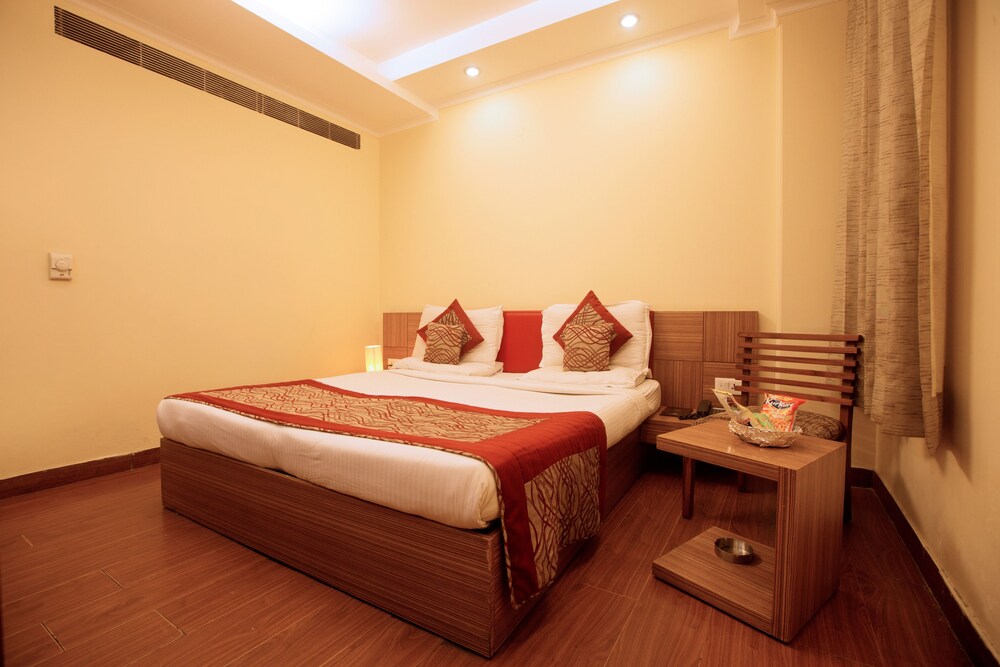 The Pearl A Royal Residency