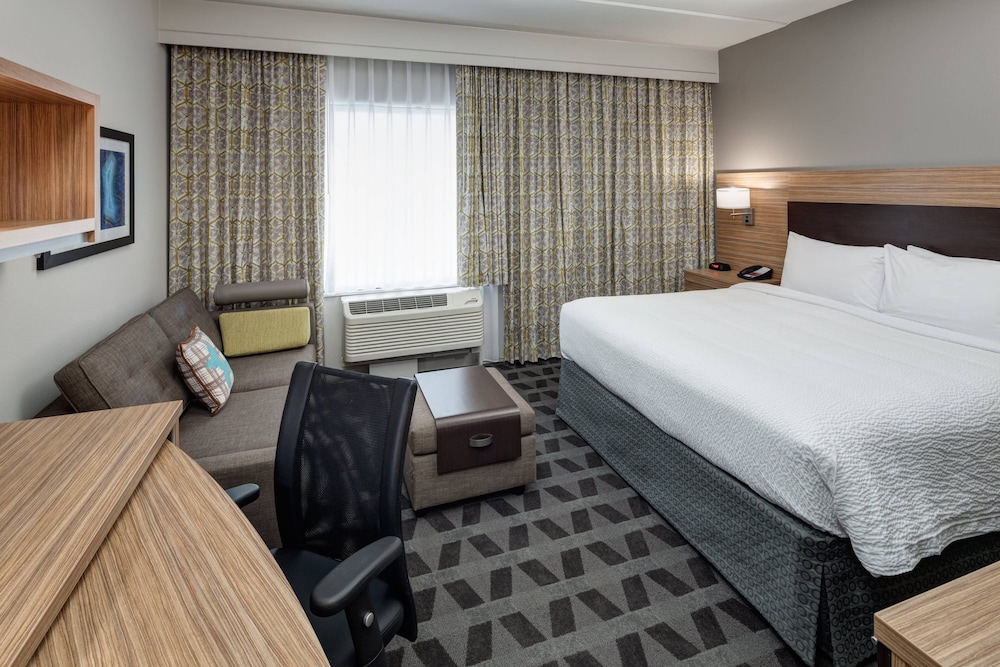 TownePlace Suites by Marriott Orlando at SeaWorld - photo 12