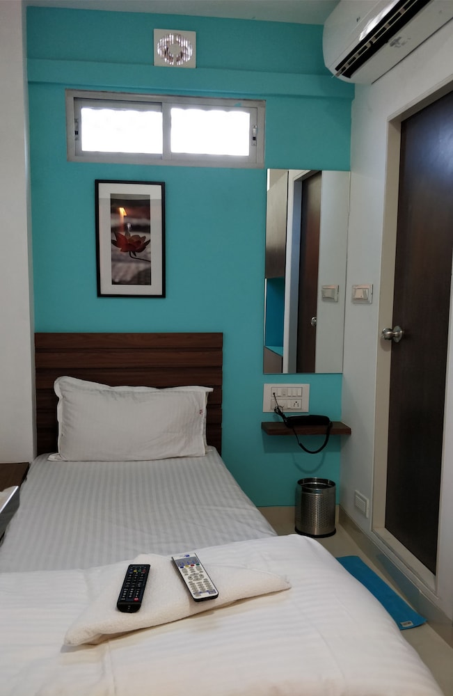 Shahana Guest House & Dormitory