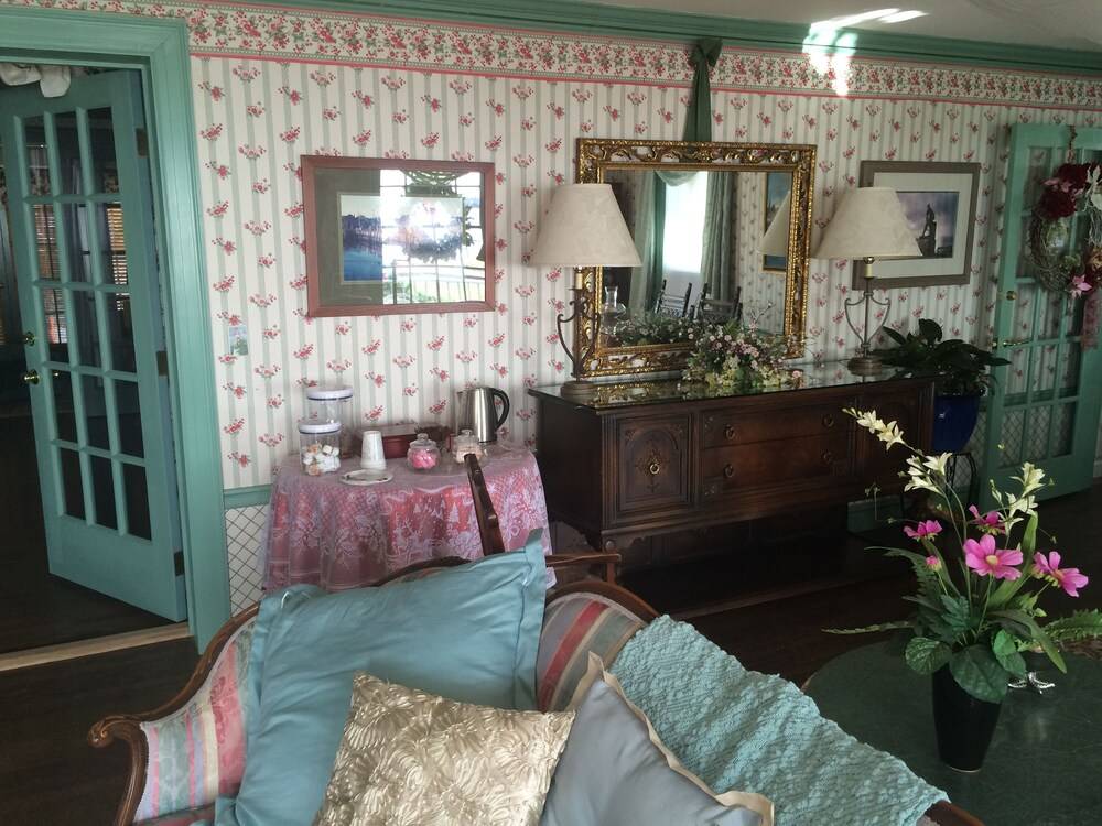 Harborview Inn - photo 20