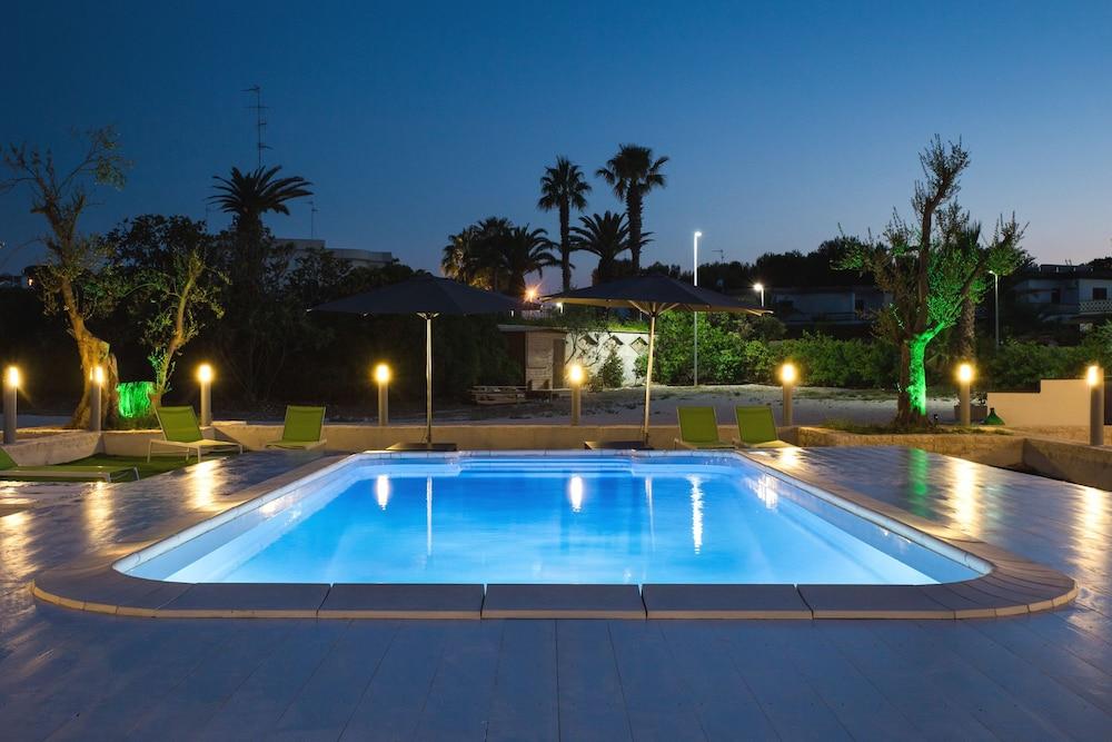 Bed & Breakfast del Faro — 4-Star Luxury Hotel in Giovinazzo, Italy