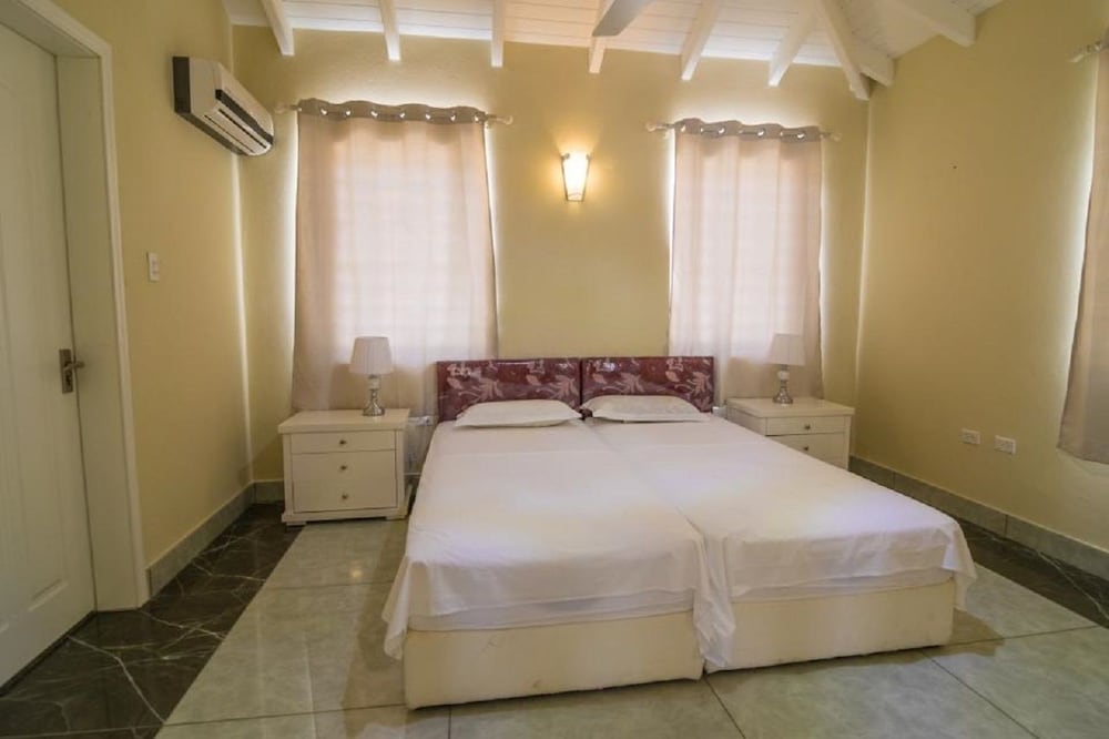 21 Villa Chuchubi — 4-Star Luxury Hotel in Kralendijk, Bonaire, Sint Eustatius and Saba