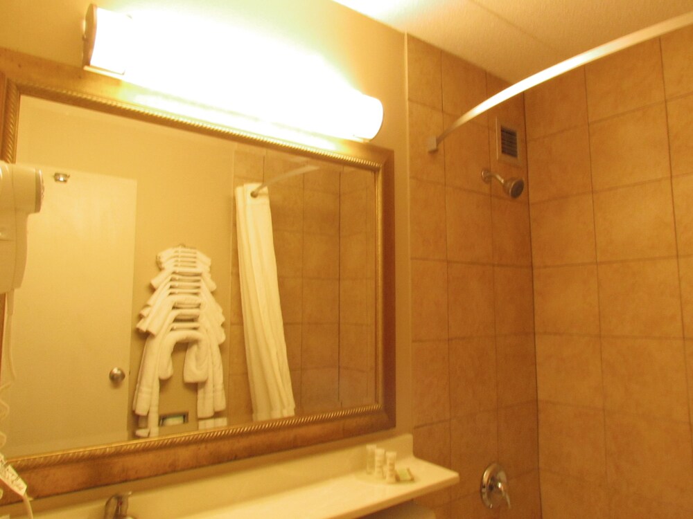 USA Inn and Suites Springfield Ohio - photo 16