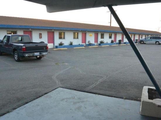 Starlite Motel - photo 2