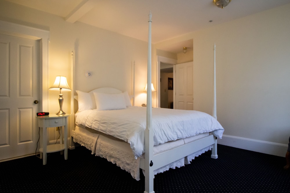 Delamater Inn - photo 25