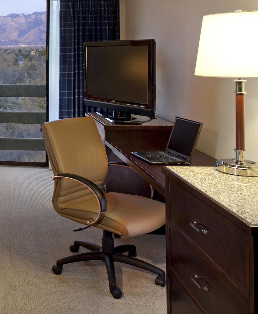 Sheraton Albuquerque Uptown - photo 7